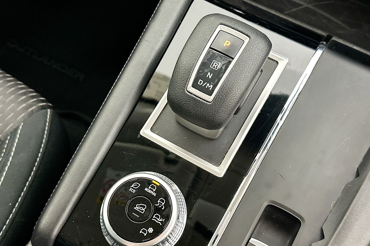 2022 Mitsubishi OUTLANDER ES 7 SEAT (2WD) ZM MY22