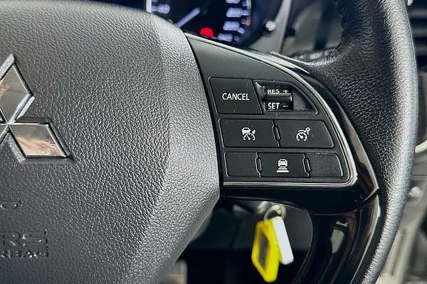 2021 Mitsubishi OUTLANDER ES ZL