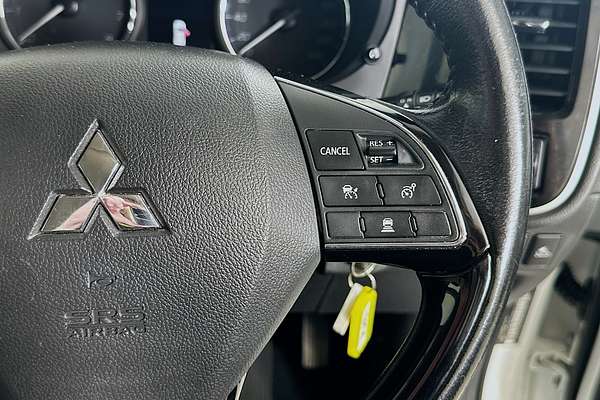 2021 Mitsubishi OUTLANDER ES 7 SEAT (2WD) ZL MY21