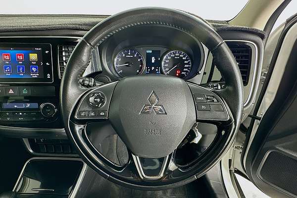 2017 Mitsubishi OUTLANDER LS SAFETY PACK (4x4) 7 SEATS ZK MY17