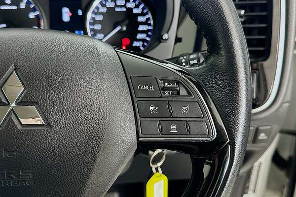 2021 Mitsubishi OUTLANDER ES 7 SEAT (2WD) ZL MY21