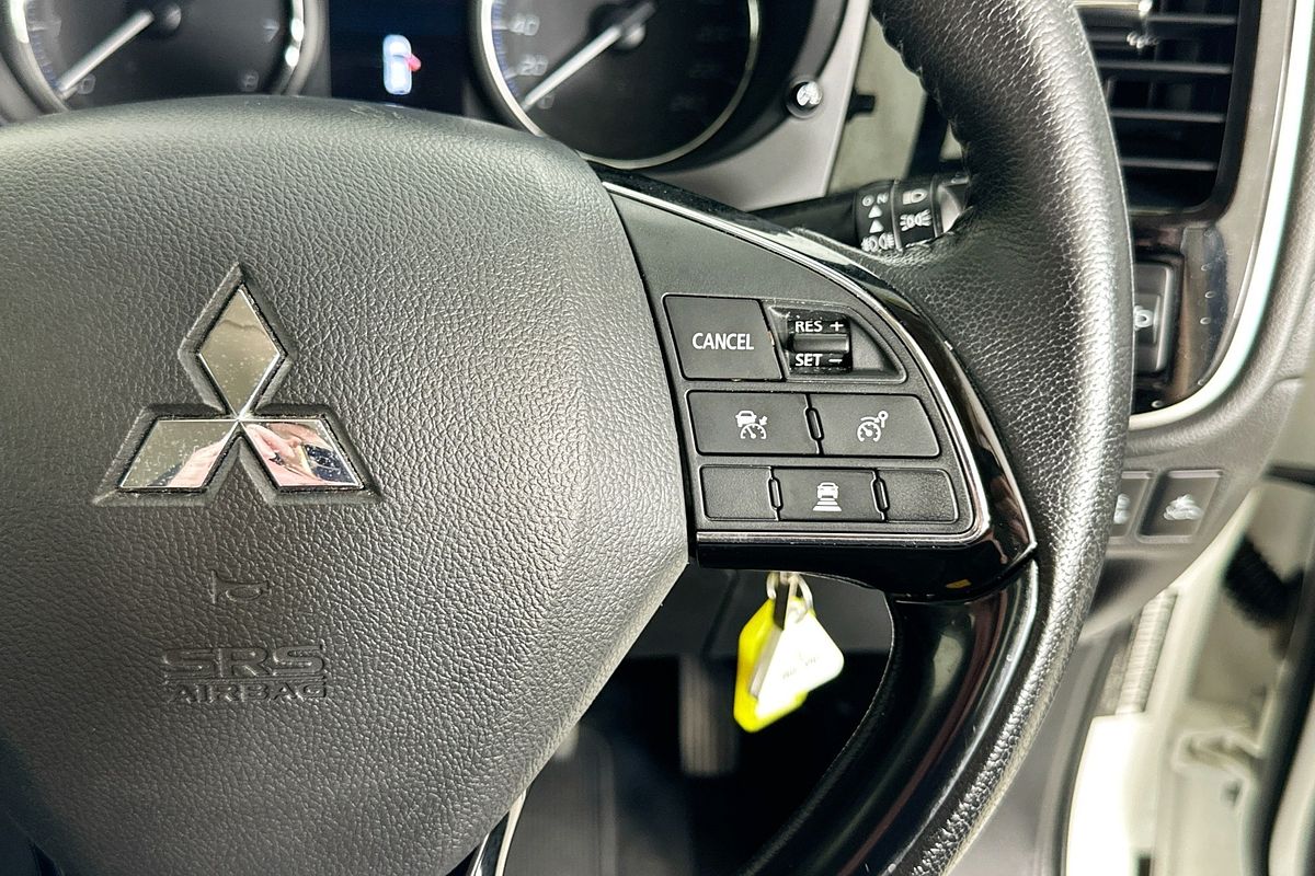 2021 Mitsubishi OUTLANDER ES 7 SEAT (2WD) ZL MY21