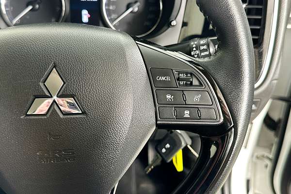 2021 Mitsubishi OUTLANDER ES 7 SEAT (2WD) ZL MY21
