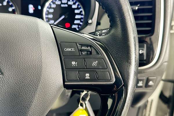 2021 Mitsubishi OUTLANDER ES 7 SEAT (2WD) ZL MY21