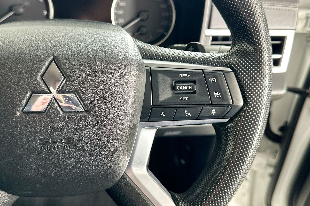 2023 Mitsubishi OUTLANDER ES 7 SEAT (2WD) ZM MY23
