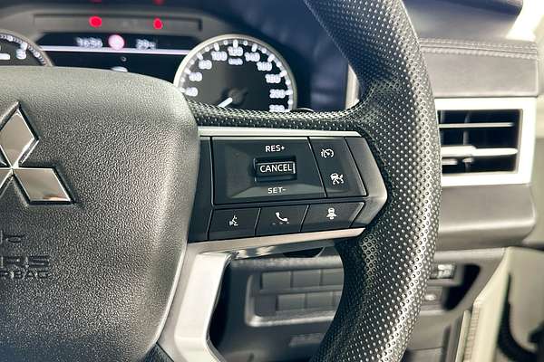 2023 Mitsubishi OUTLANDER ES 7 SEAT (2WD) ZM MY23