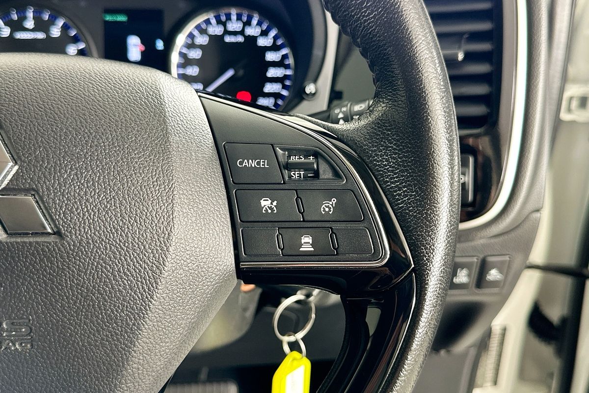 2021 Mitsubishi OUTLANDER ES 7 SEAT (2WD) ZL MY21