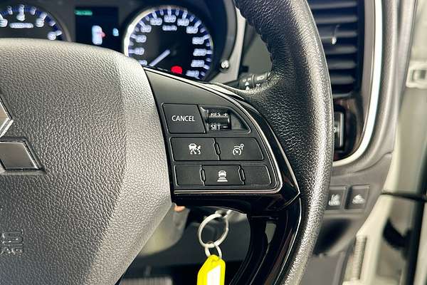 2021 Mitsubishi OUTLANDER ES 7 SEAT (2WD) ZL MY21