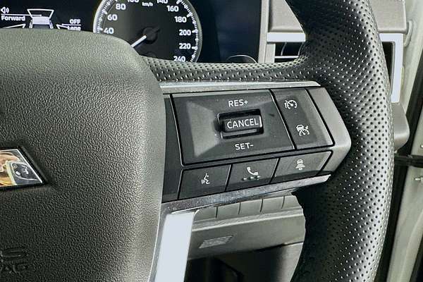 2024 Mitsubishi Outlander LS ZM