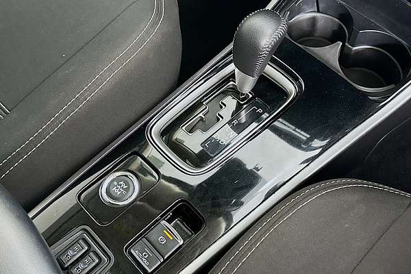 2020 Mitsubishi OUTLANDER Exceed ZL