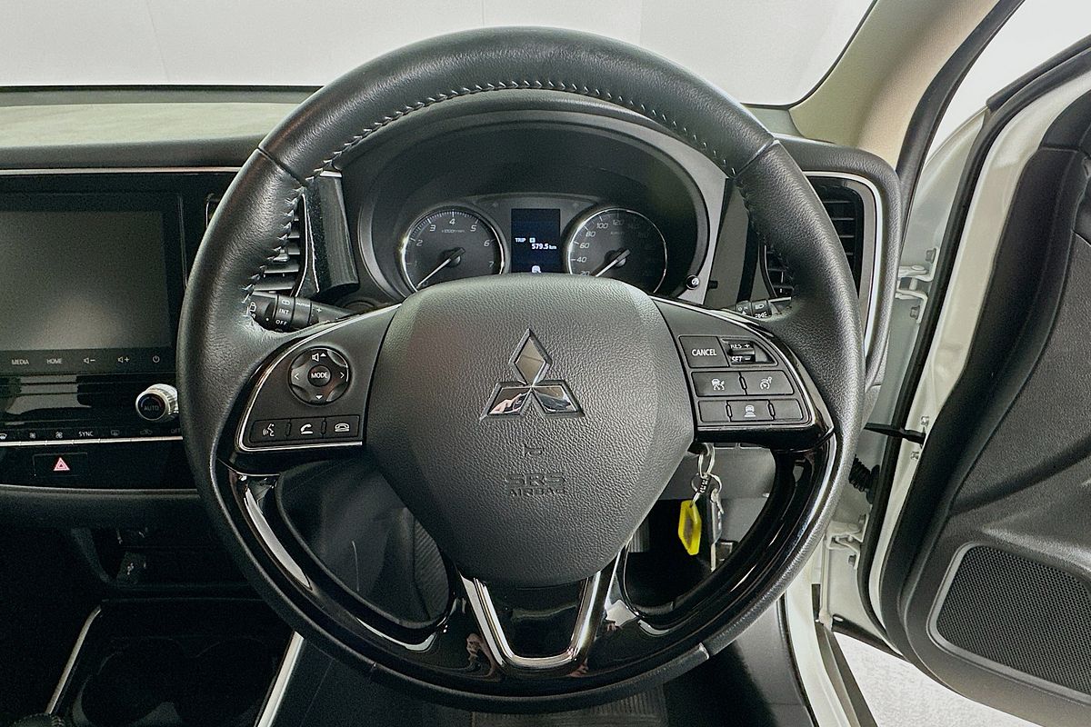 2020 Mitsubishi OUTLANDER ES 7 SEAT (2WD) ZL MY21