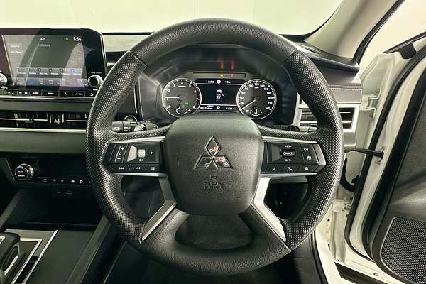 2023 Mitsubishi OUTLANDER ES 7 SEAT (2WD) ZM MY23