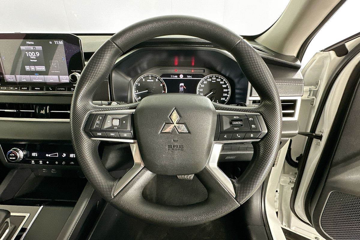 2023 Mitsubishi OUTLANDER ES 7 SEAT (2WD) ZM MY23