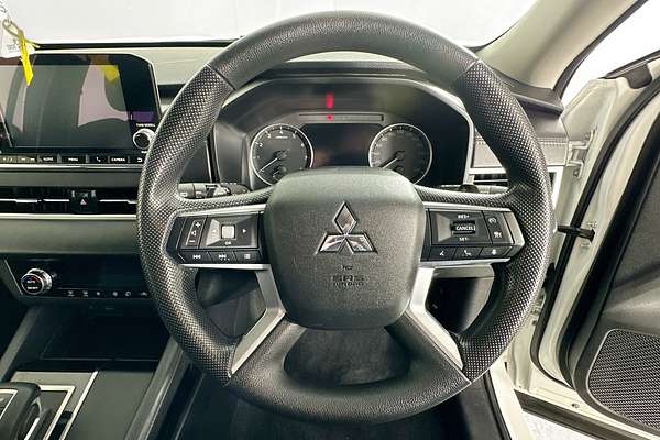 2023 Mitsubishi OUTLANDER ES 7 SEAT (2WD) ZM MY23