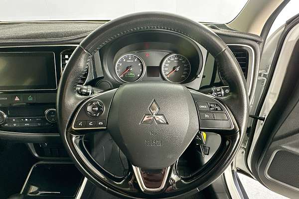 2017 Mitsubishi OUTLANDER LS (4x2) ZK MY17
