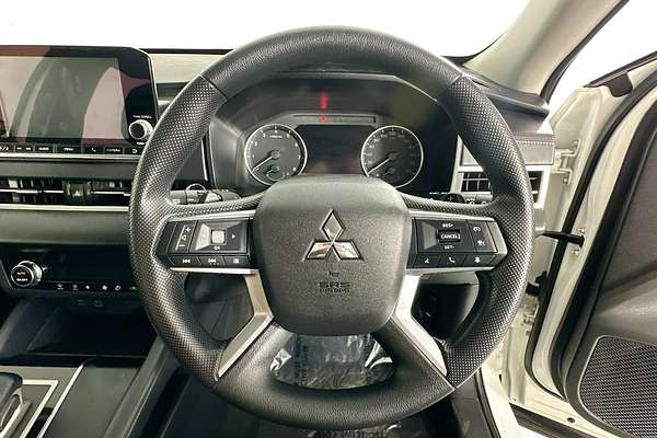 2023 Mitsubishi OUTLANDER ES 7 SEAT (2WD) ZM MY23