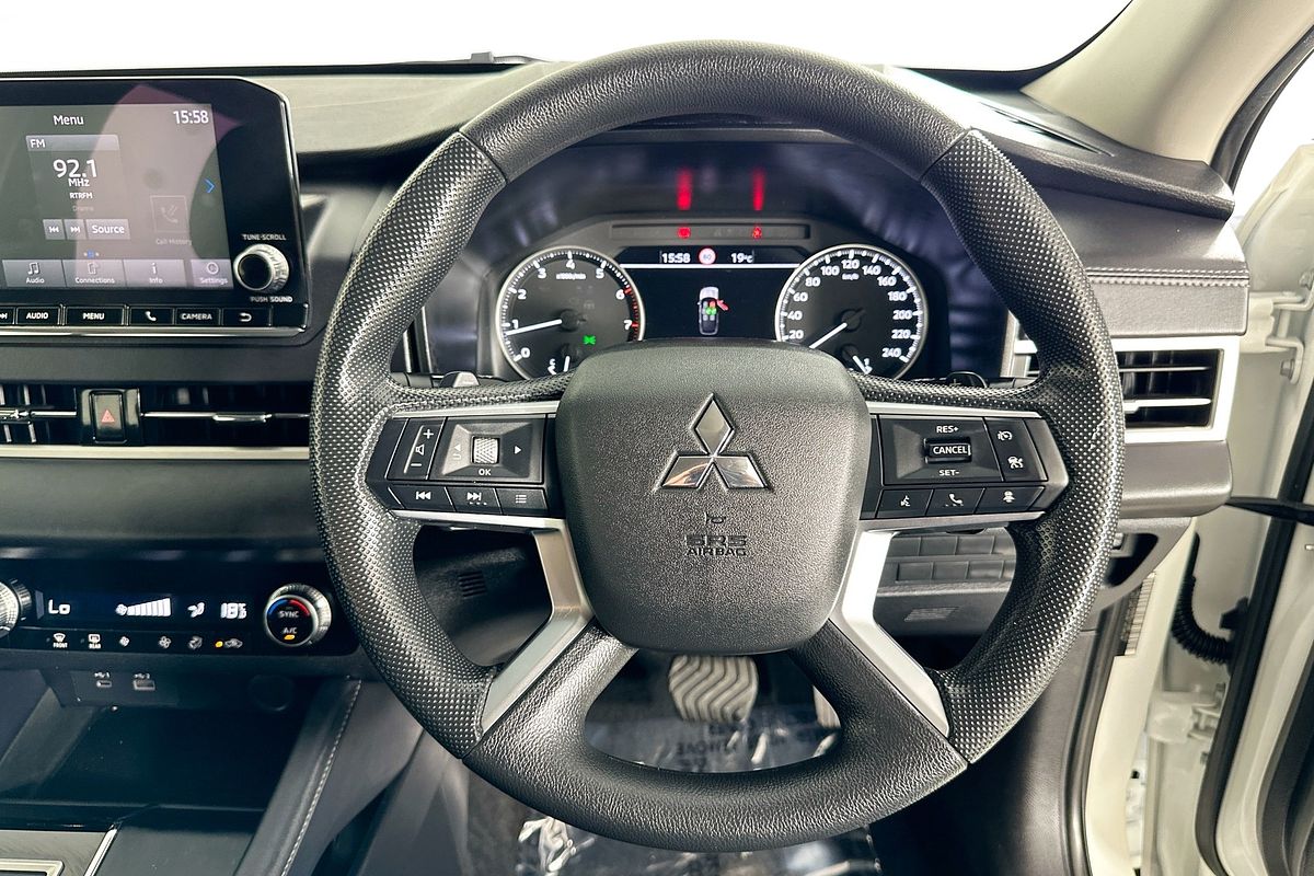 2024 Mitsubishi OUTLANDER ES 7 SEAT (2WD) ZM MY24