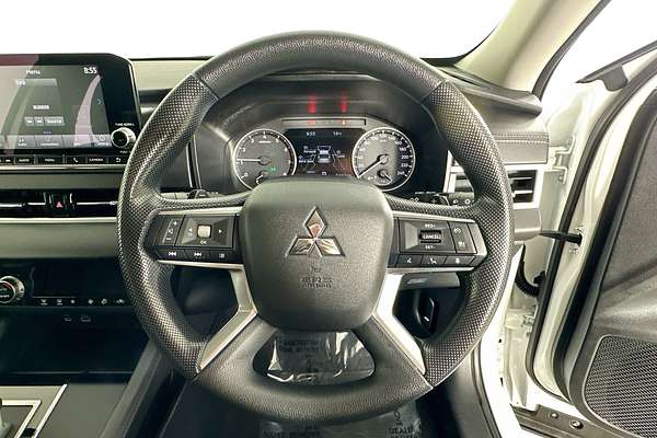 2023 Mitsubishi OUTLANDER ES 7 SEAT (2WD) ZM MY23