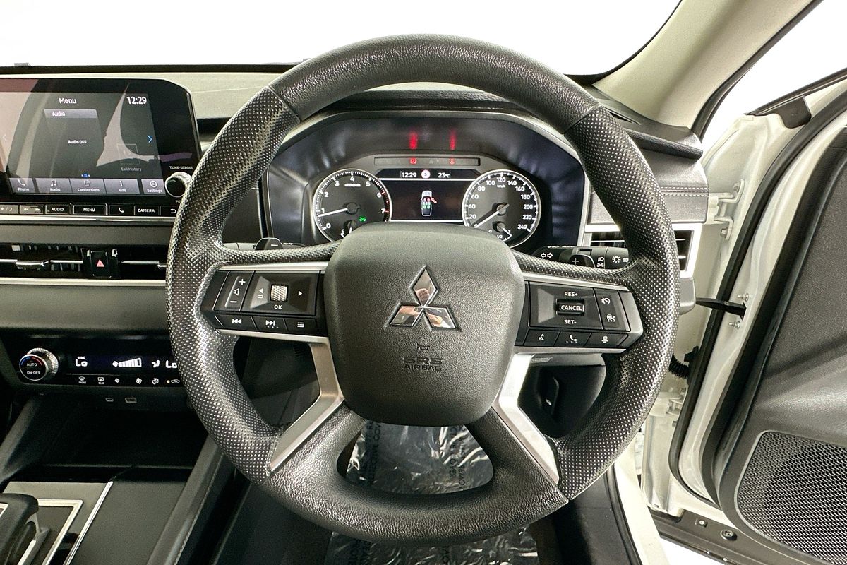 2024 Mitsubishi OUTLANDER ES 7 SEAT (2WD) ZM MY24