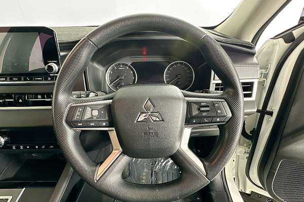 2024 Mitsubishi OUTLANDER ES 7 SEAT (2WD) ZM MY24
