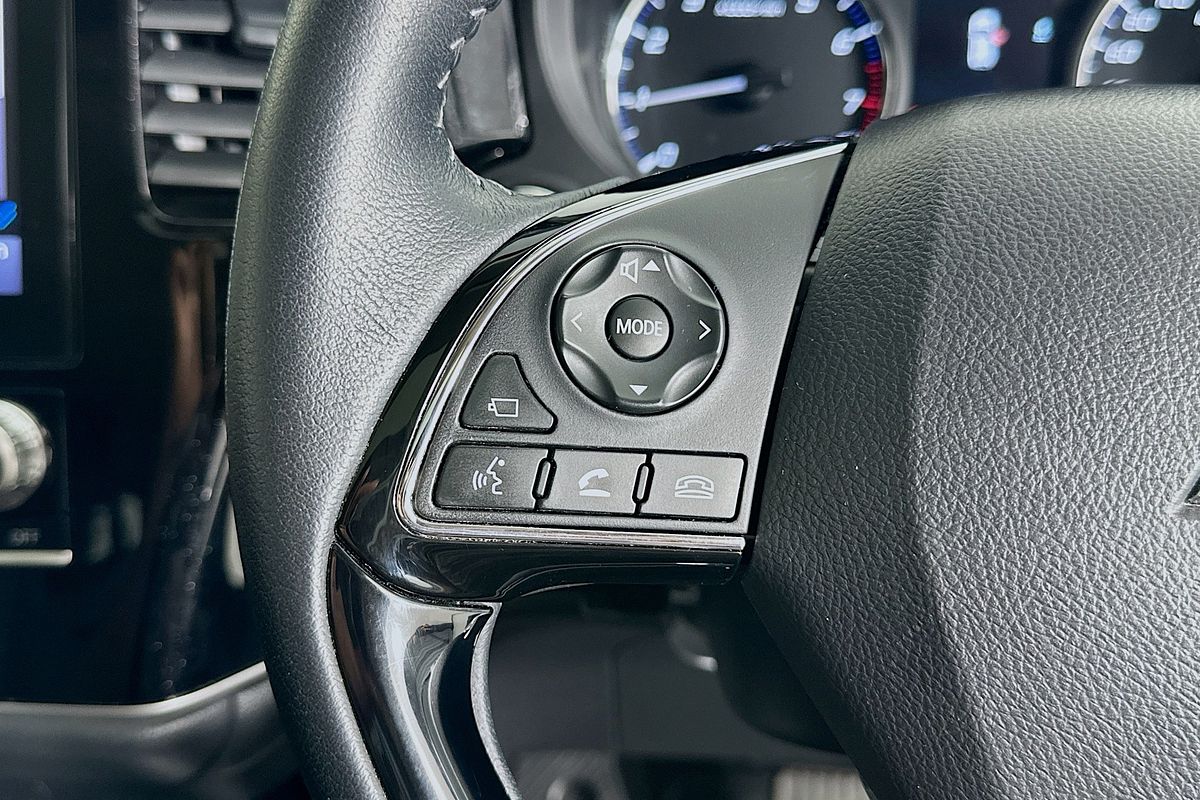 2020 Mitsubishi OUTLANDER Exceed ZL