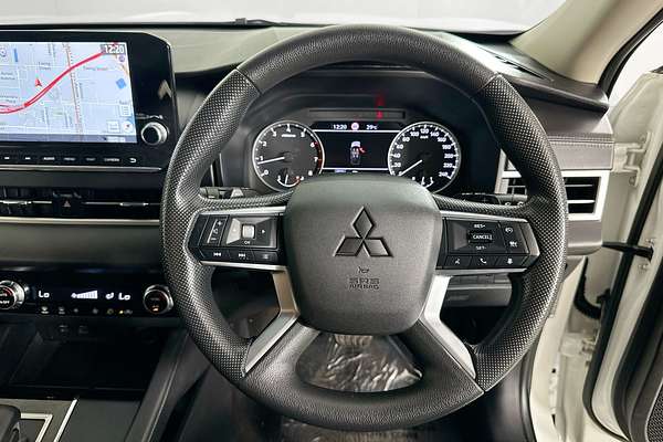 2022 Mitsubishi OUTLANDER ES 7 SEAT (2WD) ZM MY22