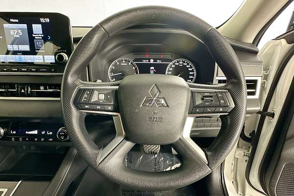 2022 Mitsubishi OUTLANDER ES 7 SEAT (2WD) ZM MY22.5