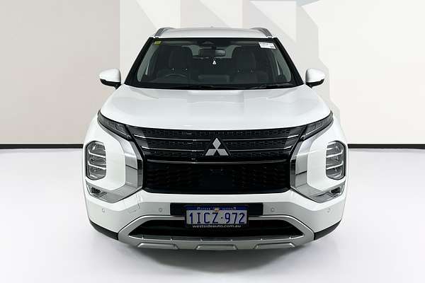 2024 Mitsubishi Outlander LS ZM