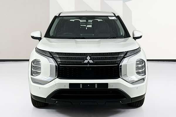 2023 Mitsubishi OUTLANDER ES 7 SEAT (2WD) ZM MY23