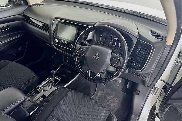 2021 Mitsubishi OUTLANDER ES 7 SEAT (2WD) ZL MY21