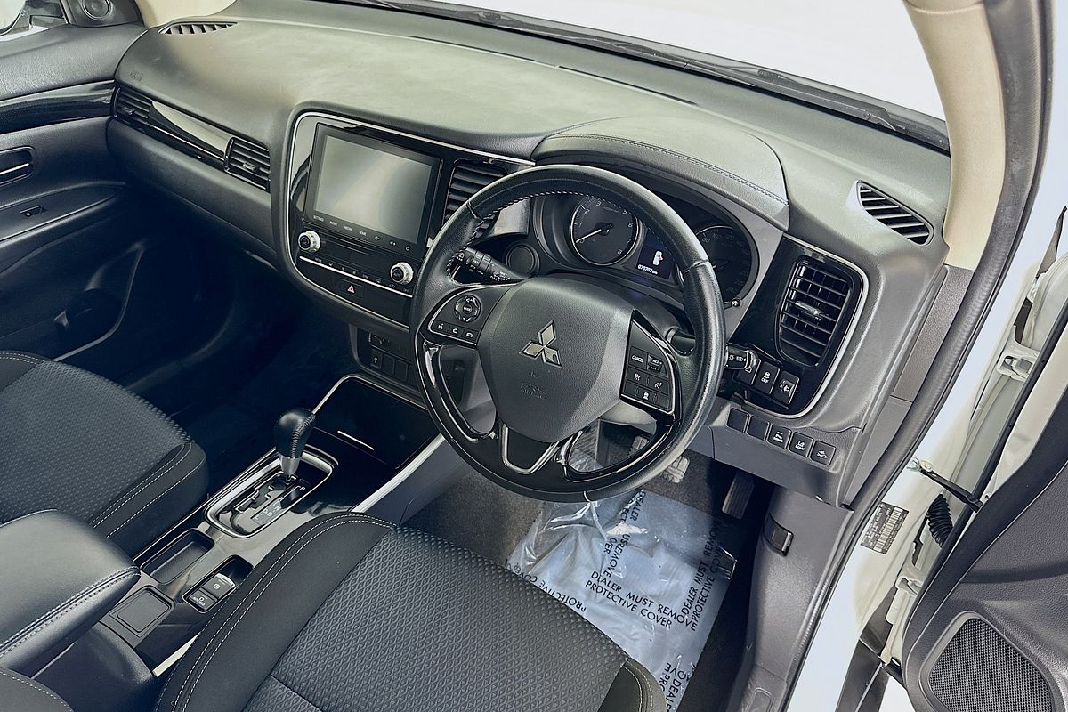 2021 Mitsubishi OUTLANDER ES 7 SEAT (2WD) ZL MY21