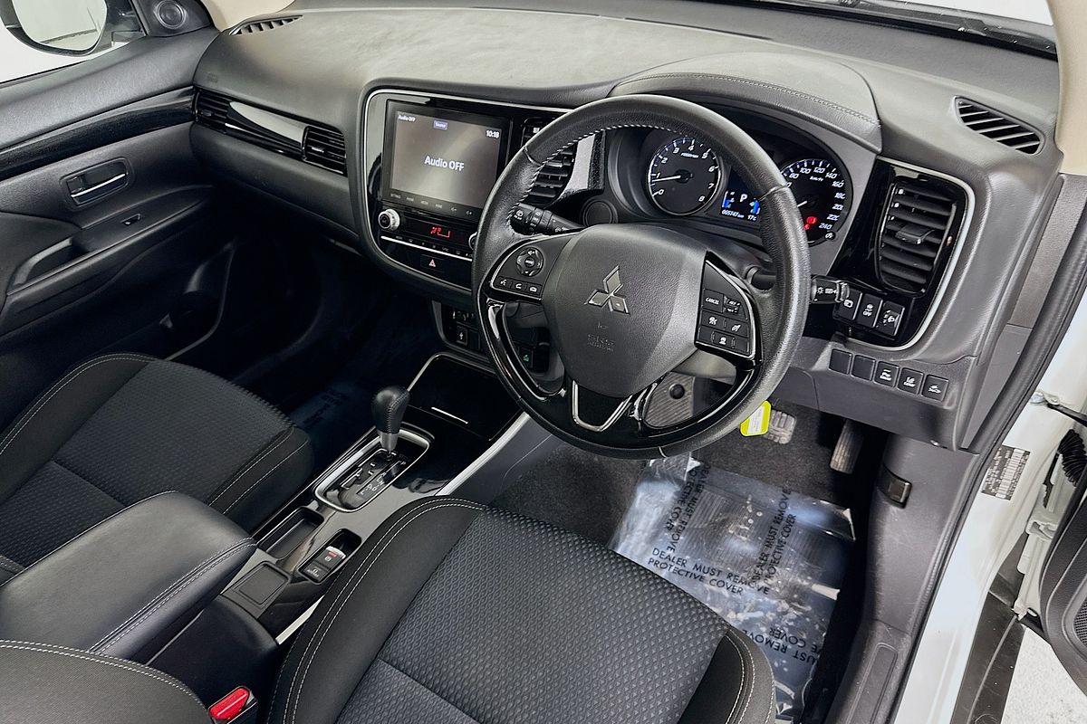 2021 Mitsubishi OUTLANDER ES ZL
