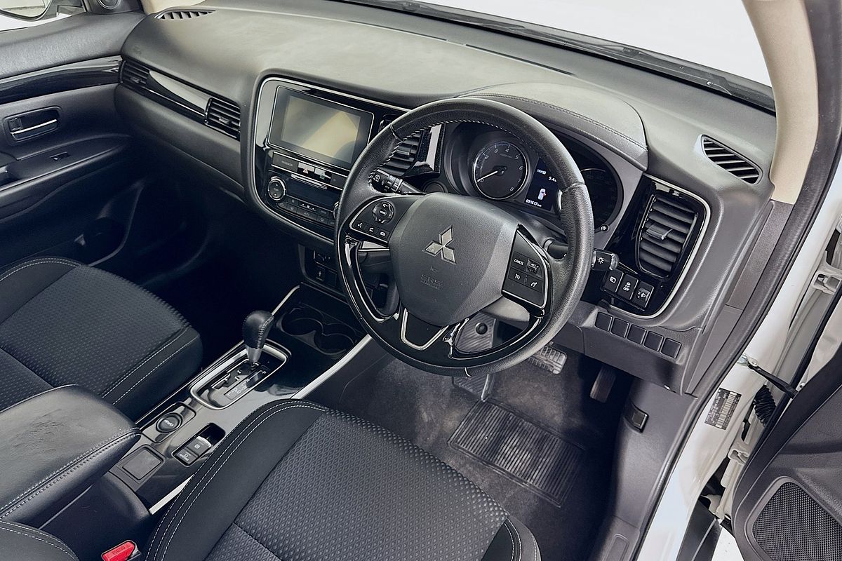 2018 Mitsubishi OUTLANDER ES 7 SEAT (AWD) ZL MY19