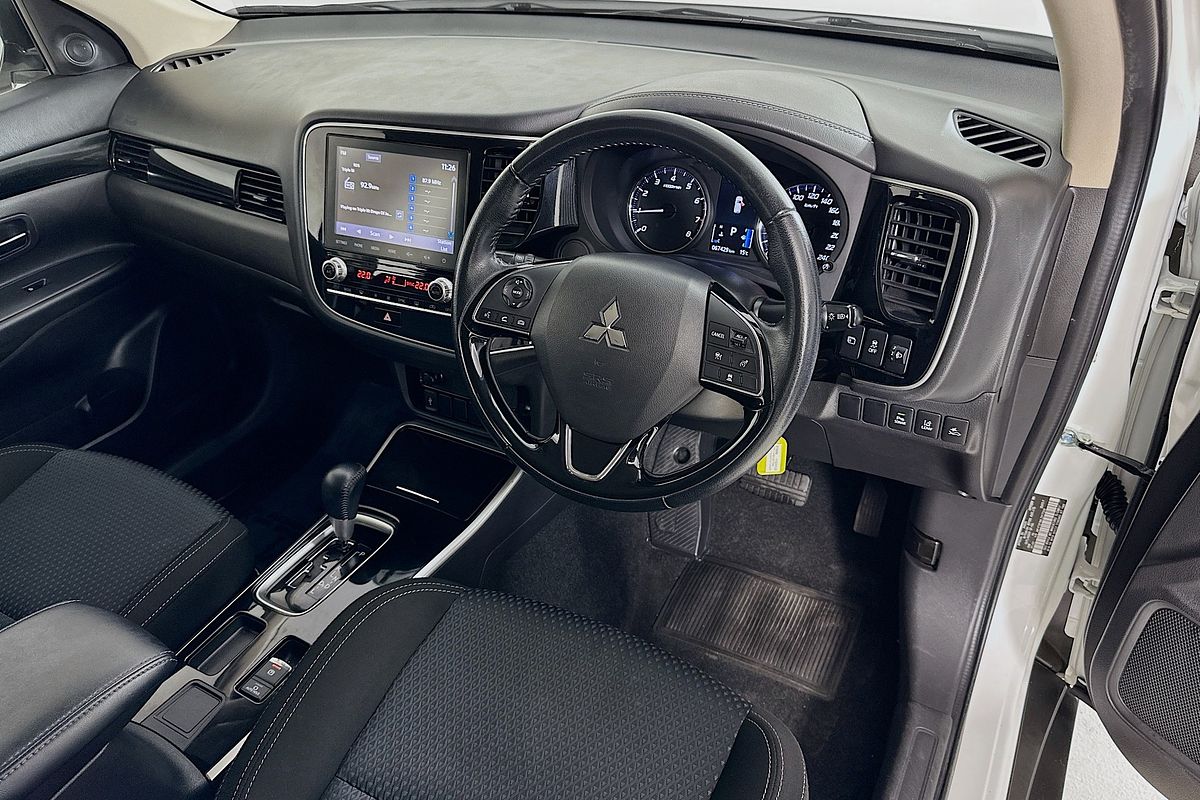2021 Mitsubishi OUTLANDER ES 7 SEAT (2WD) ZL MY21