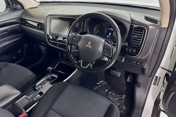 2021 Mitsubishi OUTLANDER ES 7 SEAT (2WD) ZL MY21