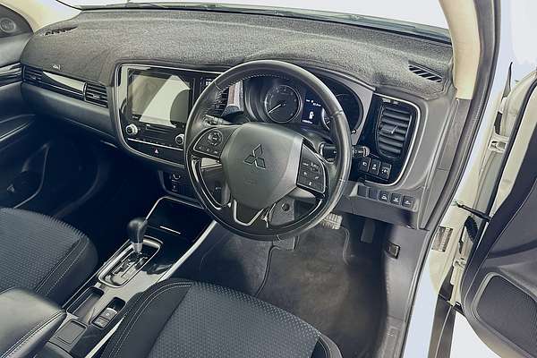 2020 Mitsubishi OUTLANDER ES 7 SEAT (2WD) ZL MY20