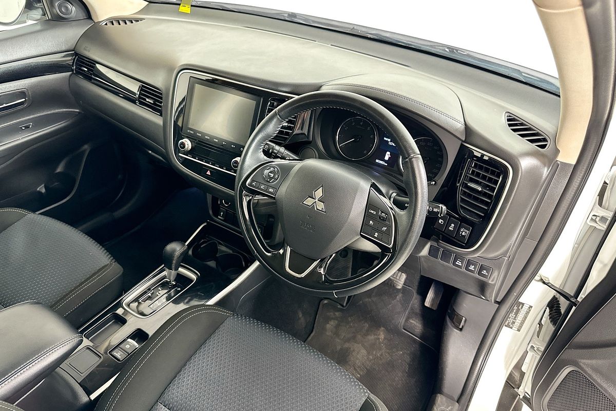 2021 Mitsubishi OUTLANDER ES 7 SEAT (2WD) ZL MY21
