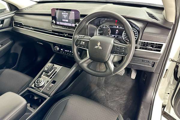 2023 Mitsubishi OUTLANDER ES 7 SEAT (2WD) ZM MY23