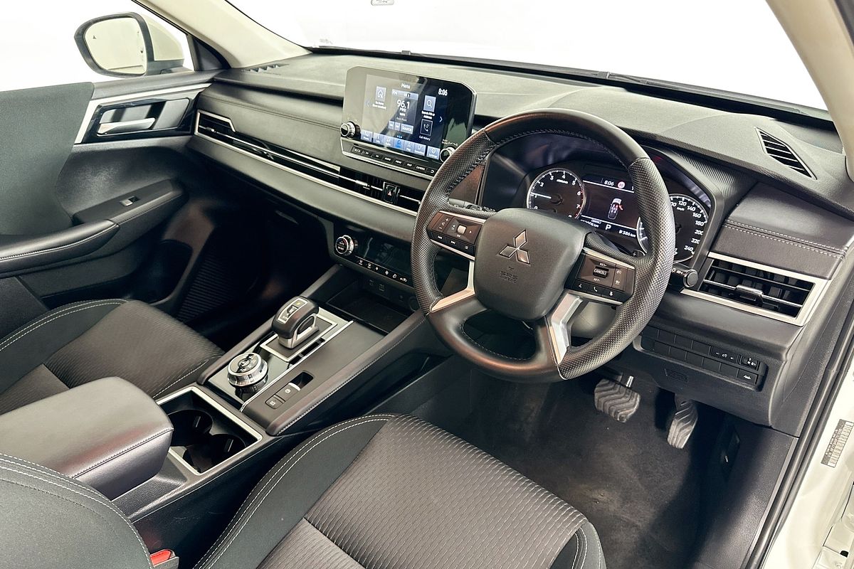 2023 Mitsubishi OUTLANDER LS 7 SEAT (2WD) ZM MY23