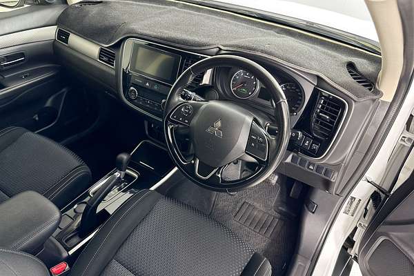 2017 Mitsubishi OUTLANDER LS (4x2) ZK MY17