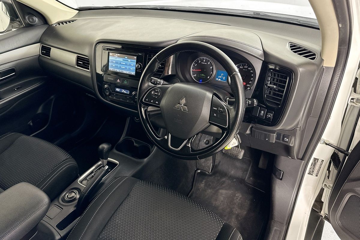 2016 Mitsubishi OUTLANDER LS (4x4) ZK MY16