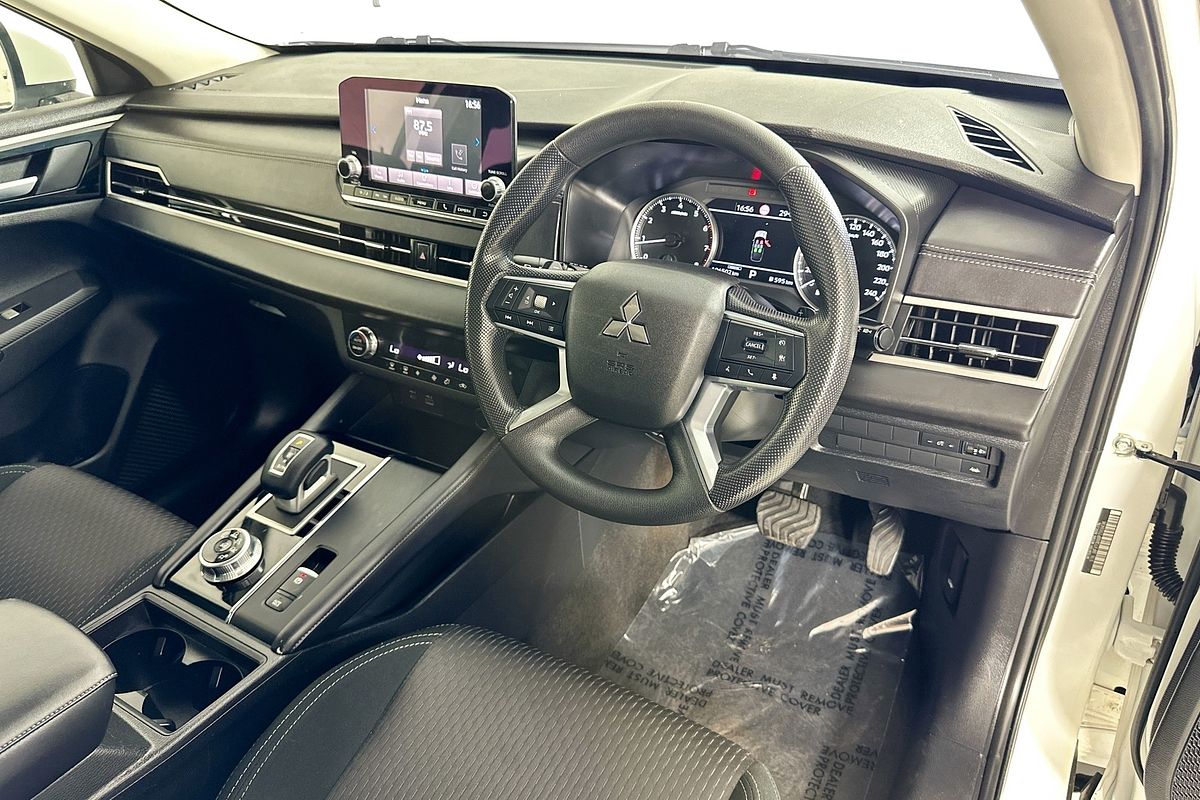 2023 Mitsubishi OUTLANDER ES 7 SEAT (2WD) ZM MY23