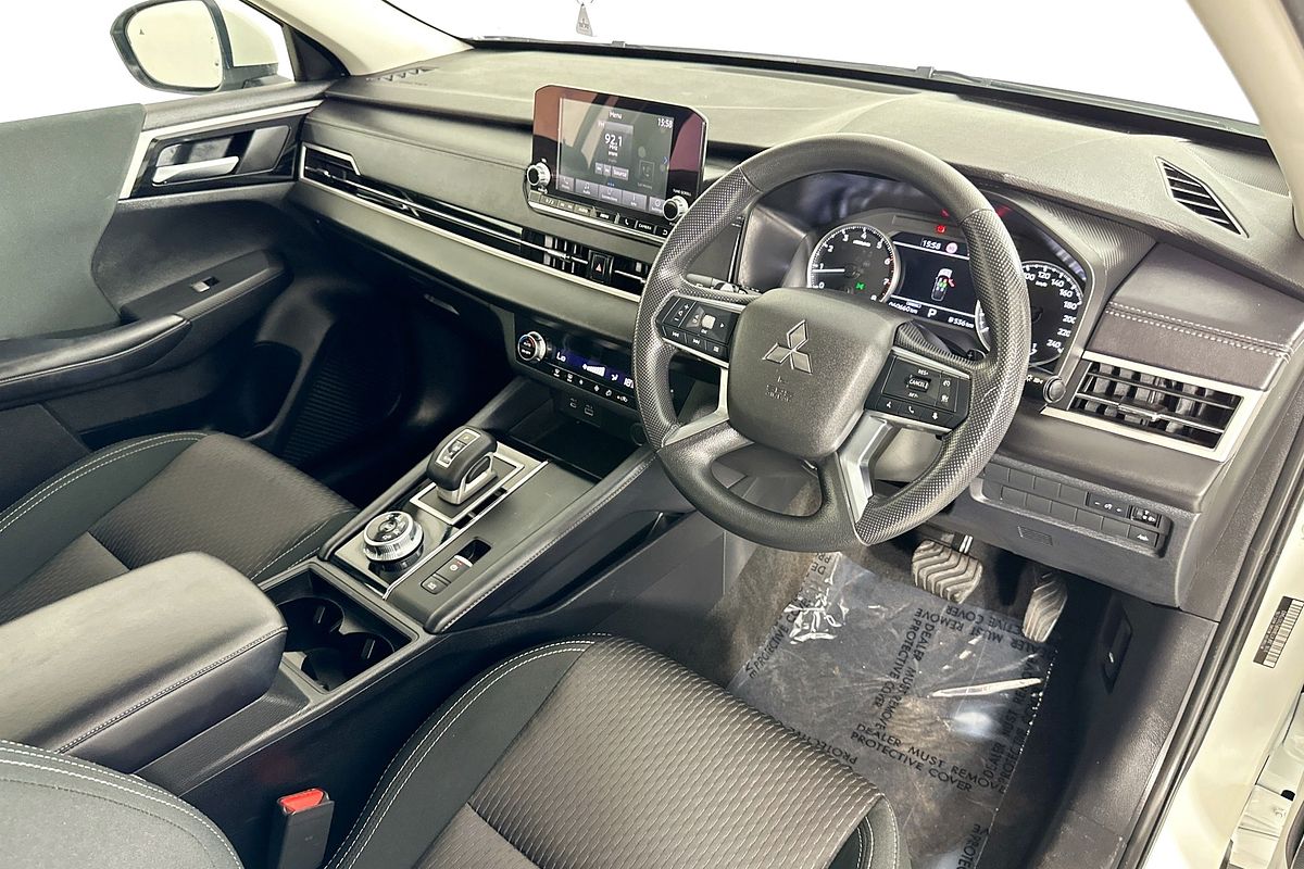 2024 Mitsubishi OUTLANDER ES 7 SEAT (2WD) ZM MY24