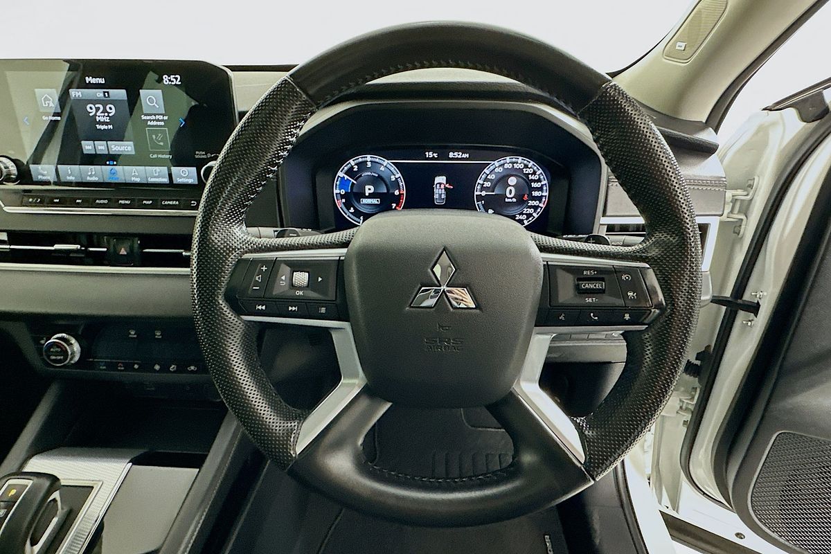 2022 Mitsubishi OUTLANDER Exceed ZM