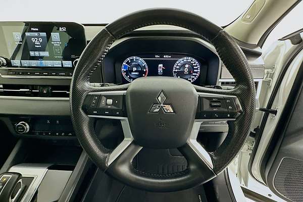 2022 Mitsubishi OUTLANDER Exceed ZM