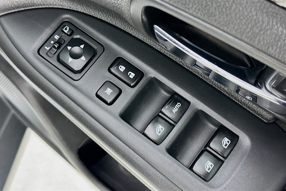 2017 Mitsubishi OUTLANDER LS SAFETY PACK (4x4) 7 SEATS ZK MY17