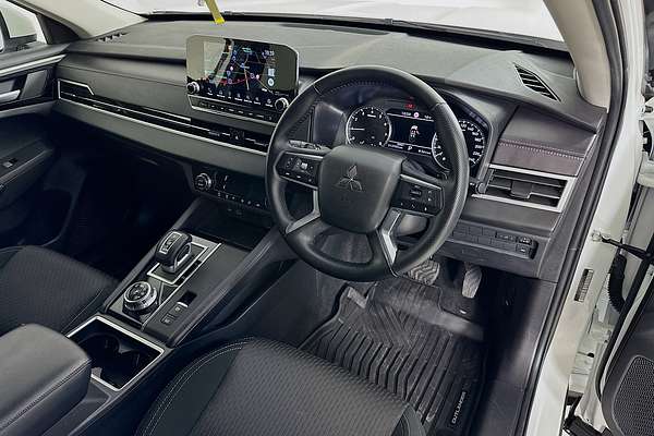 2024 Mitsubishi OUTLANDER LS 7 SEAT (2WD) ZM MY24