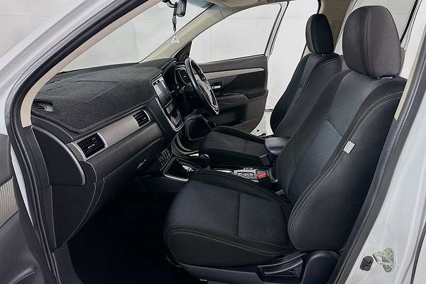 2017 Mitsubishi OUTLANDER LS SAFETY PACK (4x4) 7 SEATS ZK MY17