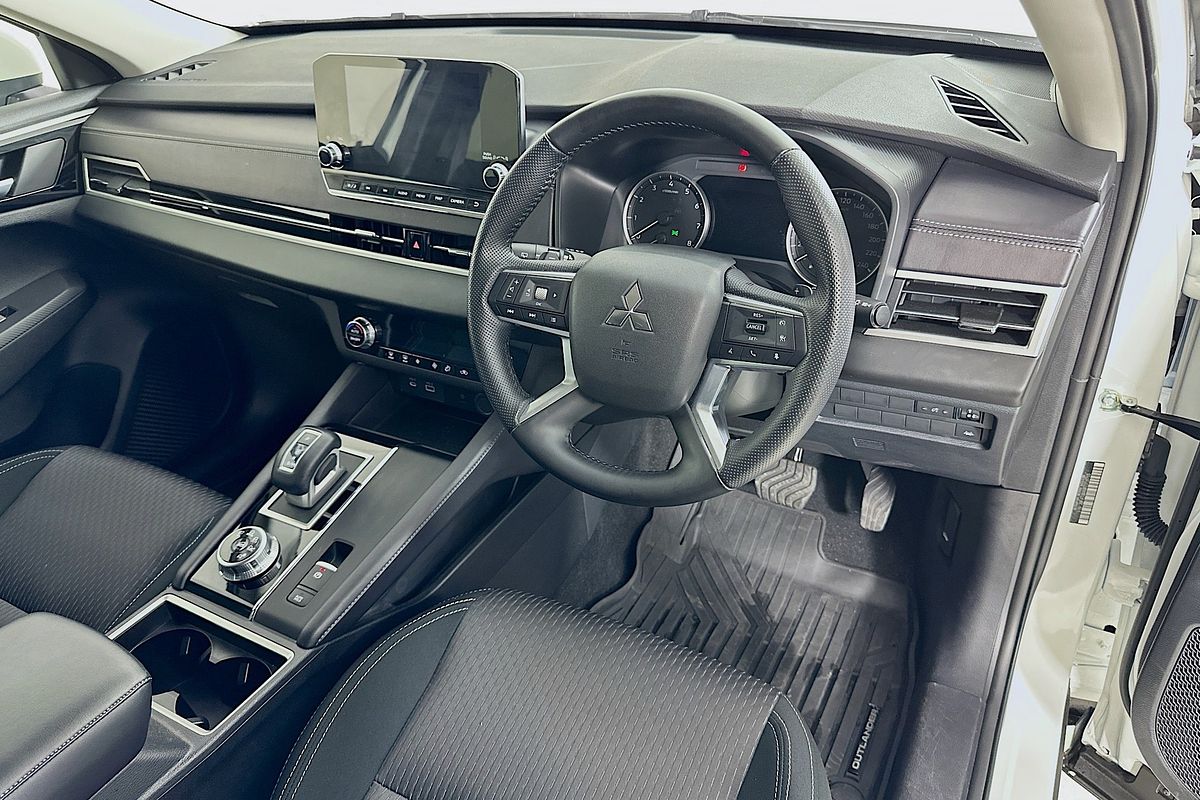 2024 Mitsubishi OUTLANDER LS 7 SEAT (2WD) ZM MY24