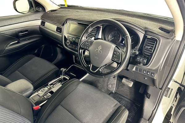 2018 Mitsubishi OUTLANDER LS 7 SEAT (AWD) ZL MY18.5